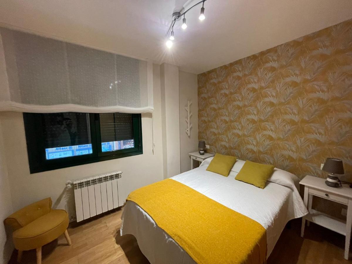 Apartamento céntrico con parking y Wifi Onís Esterno foto