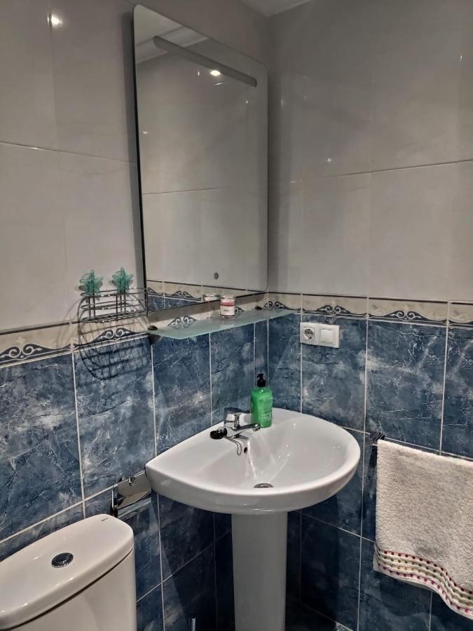 Apartamento céntrico con parking y Wifi Onís Esterno foto