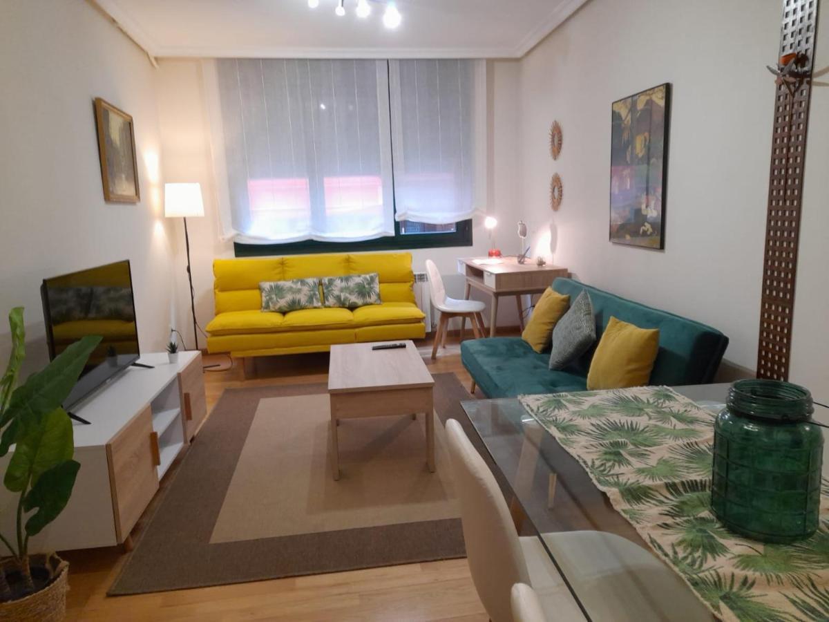 Apartamento céntrico con parking y Wifi Onís Esterno foto