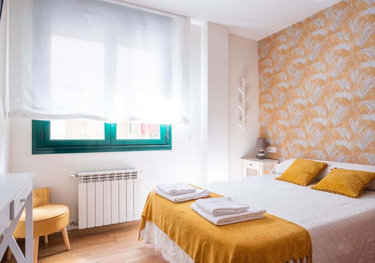 Apartamento céntrico con parking y Wifi Onís Esterno foto