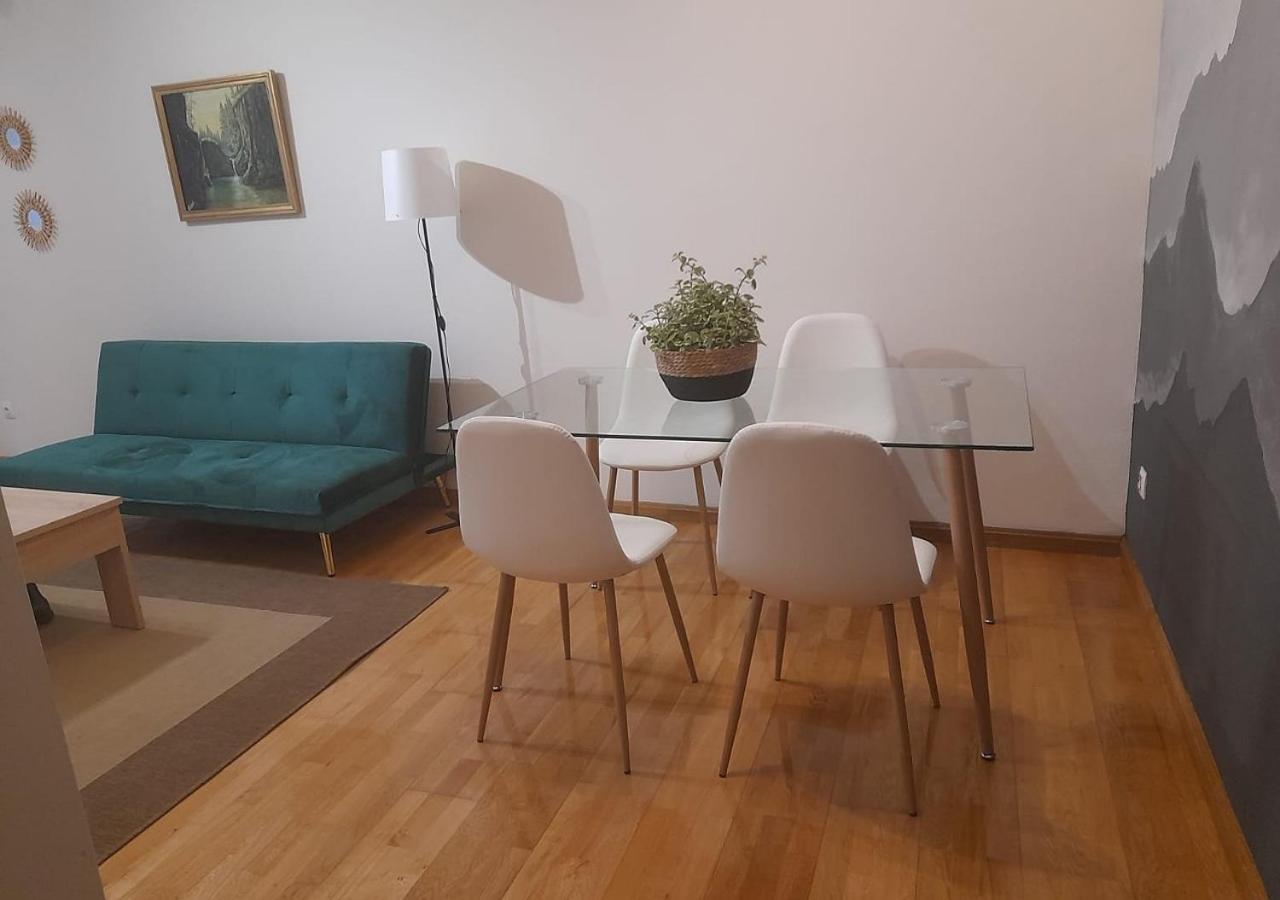 Apartamento céntrico con parking y Wifi Onís Esterno foto