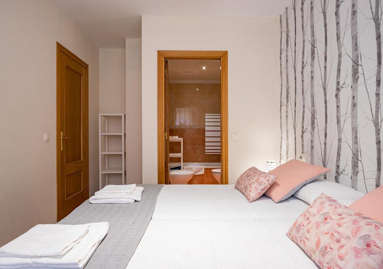 Apartamento céntrico con parking y Wifi Onís Esterno foto